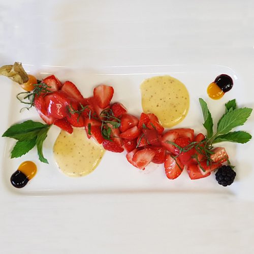 Erdbeeren-an-Senfschaum