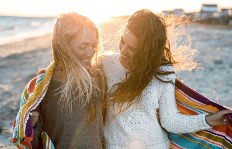 Freundinnen am Strand