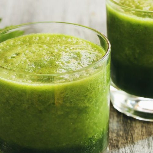 Gruener Smoothie mit Babyspinat