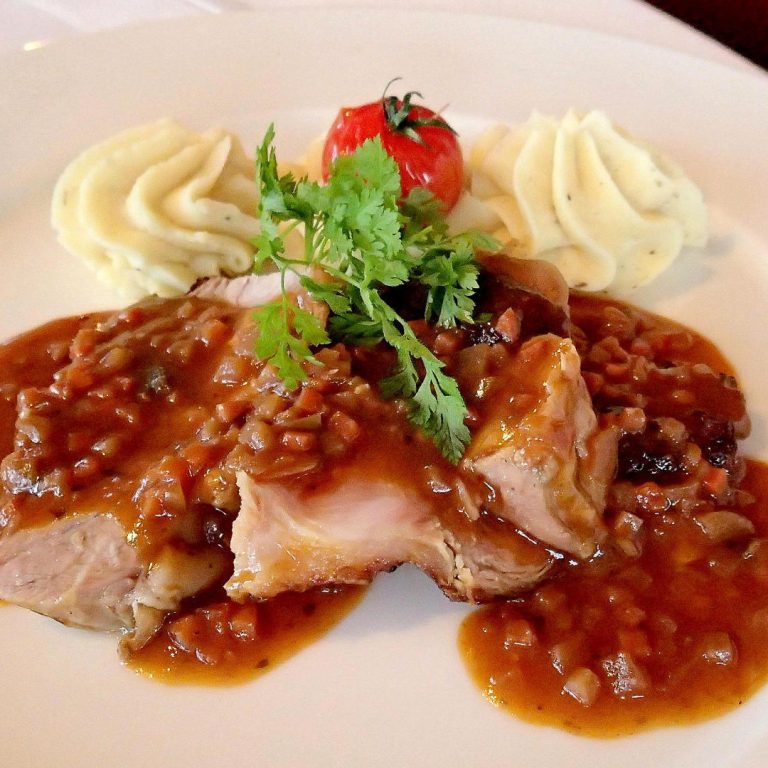 coq au vin französischer klassiker hähnchen in rotweinsauce