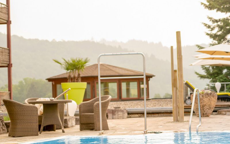 Außenpool Hotel Freund im Sauerland