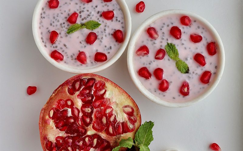 Chia Pudding mit Granatapfelkernen